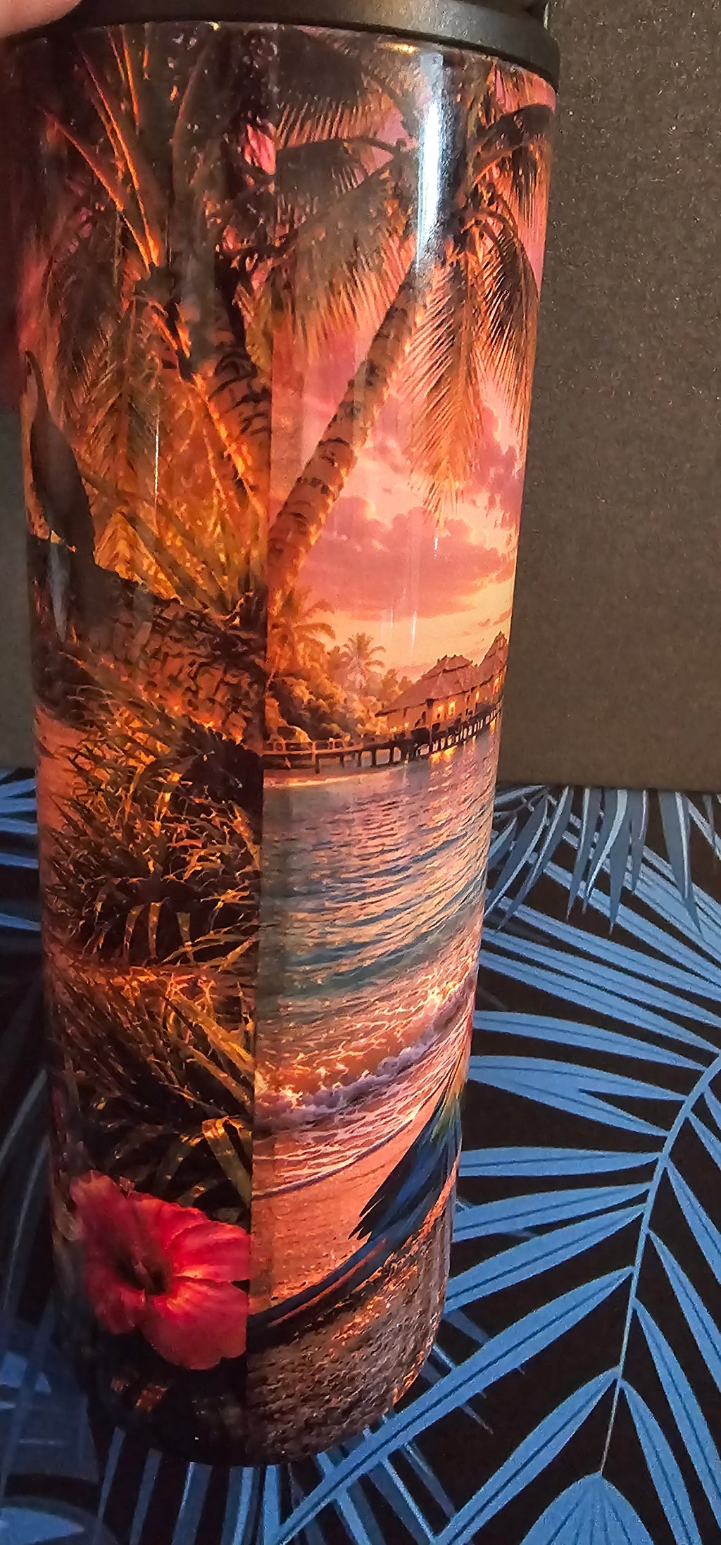 IMPARFAIT  Tasse Isotherme La plage tropicale rosée